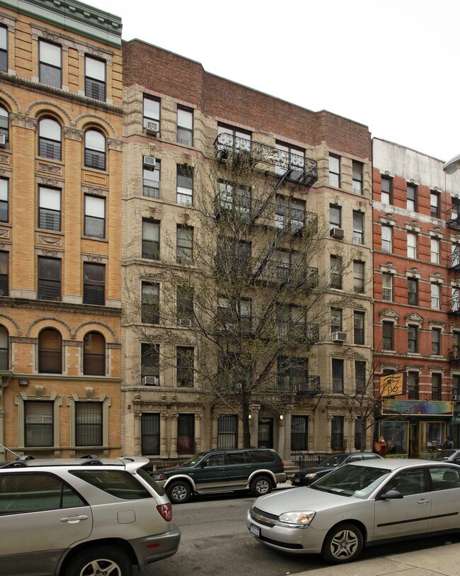 336 E Fourth St in New York, NY - Building Photo - Building Photo