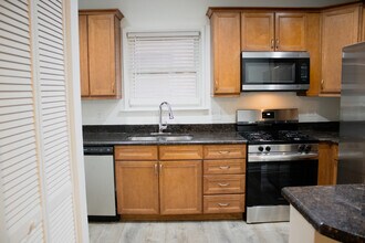 2007 W Fargo Ave in Chicago, IL - Building Photo - Building Photo