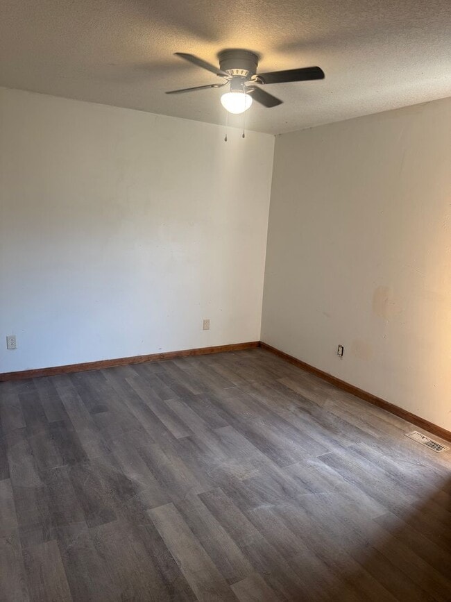 503 Short Ave in Cameron, MO - Building Photo - Building Photo