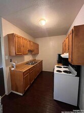 6911 US-281 in Pleasanton, TX - Building Photo - Building Photo
