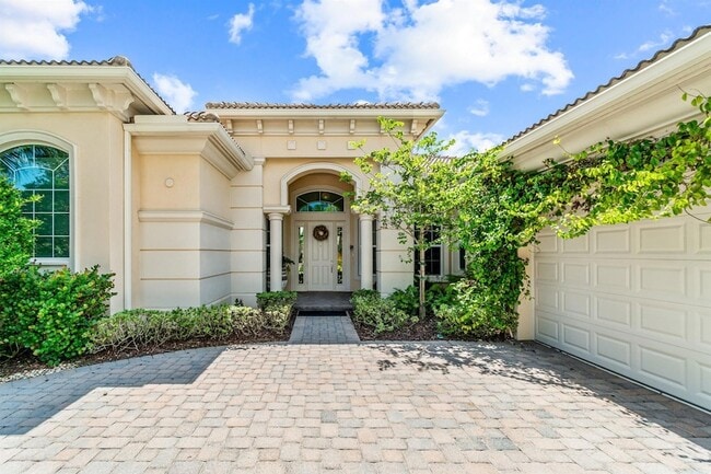 114 Carmela Ct in Jupiter, FL - Building Photo - Building Photo