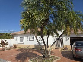 730 NW 123rd Ave in Miami, FL - Building Photo