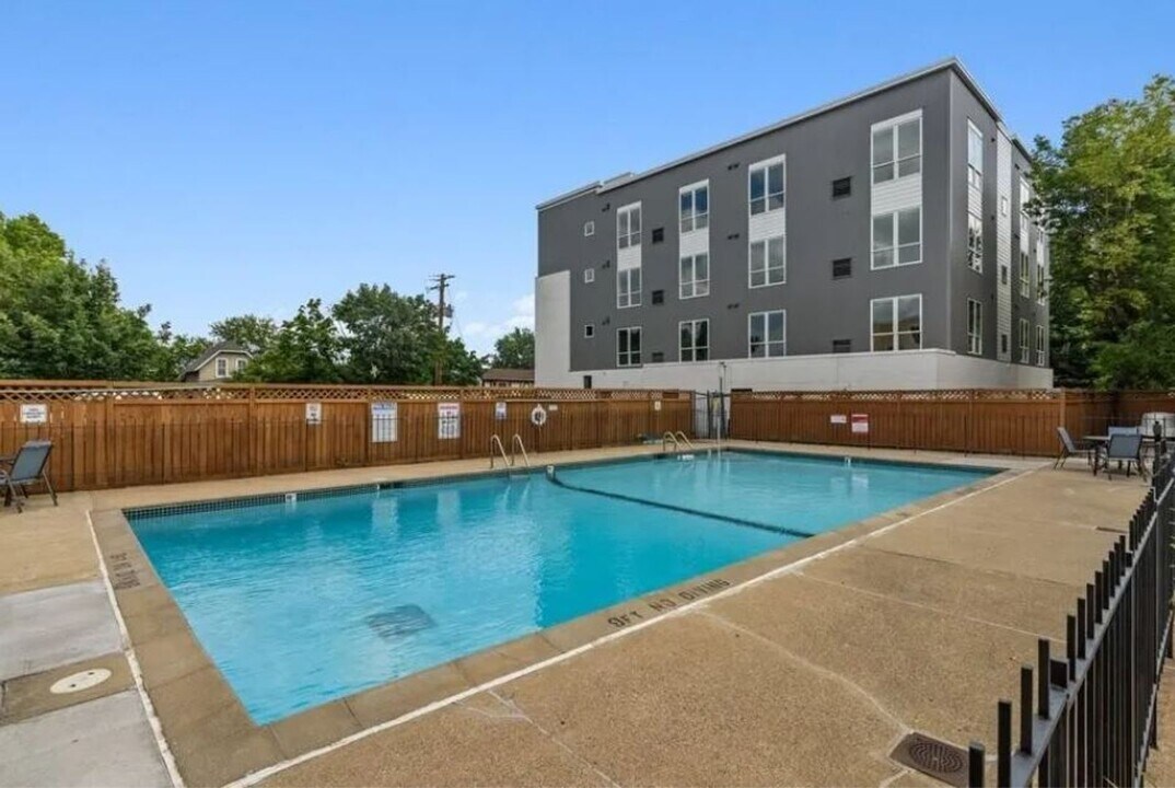 333 SE 8th St in Minneapolis, MN - Building Photo