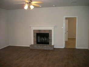 131 Impala Cir in San Antonio, TX - Building Photo - Building Photo