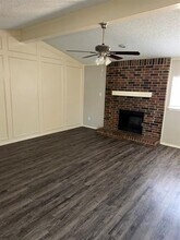 9 W Sharon Dr in Krum, TX - Building Photo - Building Photo