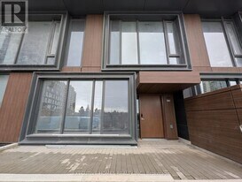 491 Soho Ave in Mississauga, ON - Building Photo