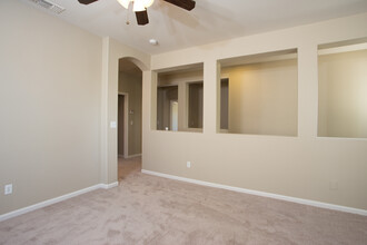 2147 Collet Quarry Dr in Rocklin, CA - Building Photo - Building Photo