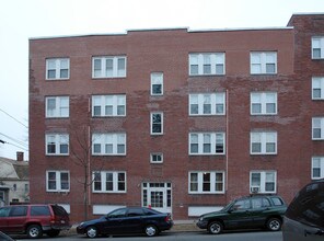 164 Hampshire St in Holyoke, MA - Building Photo - Building Photo