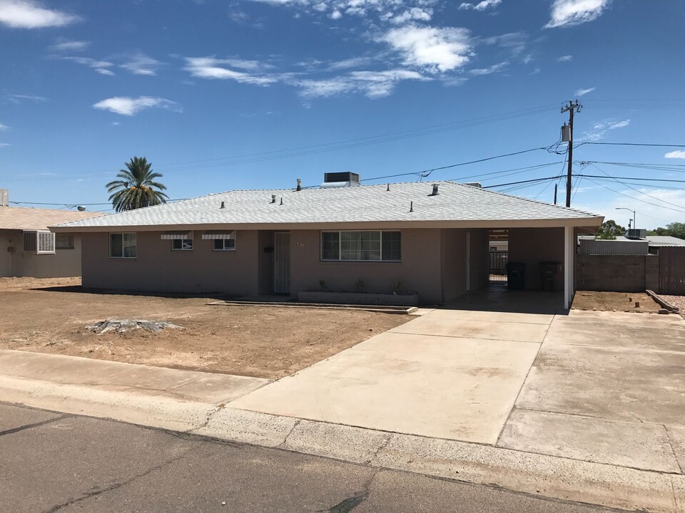 827 N Litchfield Rd in Goodyear, AZ - Building Photo