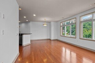 7400 River Rd in North Bergen, NJ - Building Photo
