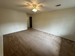 910 Brett Dr in Hinesville, GA - Building Photo - Building Photo