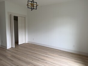 105 Hart Ln in Nashville, TN - Foto de edificio - Building Photo