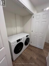 10 Green Manor Cres in Vaughan, ON - Building Photo - Building Photo