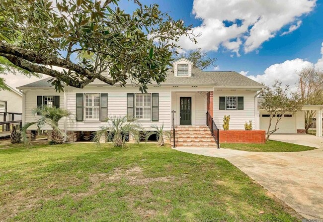 property at 222 E Sanders St