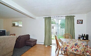 40 4th St in Ronkonkoma, NY - Building Photo - Building Photo
