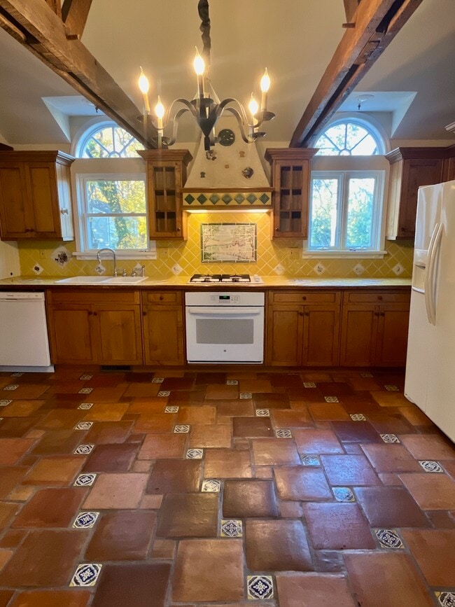 289 White Bridge Rd, Unit Apt #4