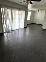 4029 Versailles Dr in Orlando, FL - Building Photo