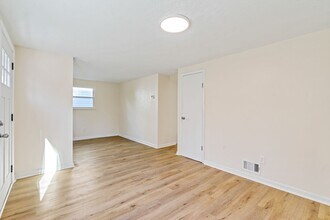 129 Weber Wy in Pittsburgh, PA - Building Photo - Building Photo