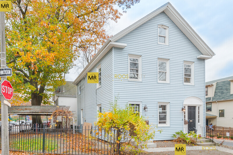 4 School St, Unit #1 in Boston, MA - Building Photo