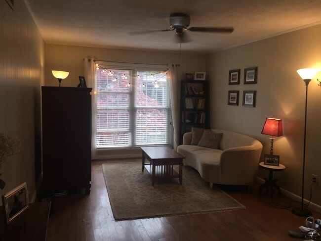 811 Colony Dr in Charleston, SC - Foto de edificio - Building Photo