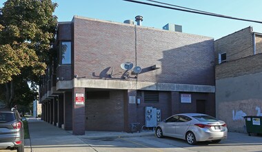 6845-6847 W Cermak Rd in Berwyn, IL - Foto de edificio - Building Photo