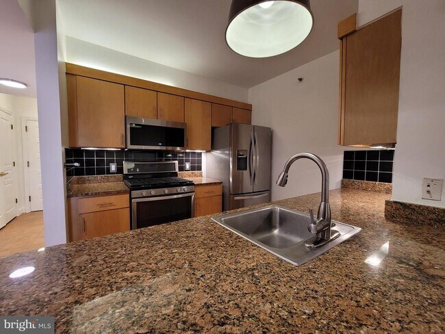 616 E St NW in Washington, DC - Foto de edificio - Building Photo