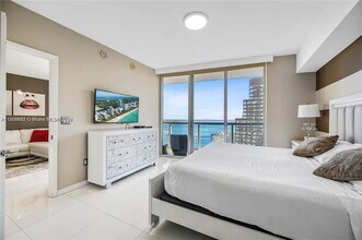 485 Brickell Ave, Unit 3109 in Miami, FL - Building Photo - Building Photo