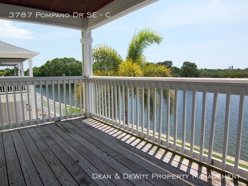3787 Pompano Dr SE in St. Petersburg, FL - Building Photo