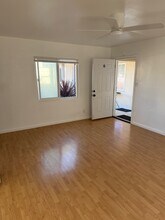 4626 E 7th St, Unit upstairs 1bed 1bath in Long Beach, CA - Building Photo - Building Photo