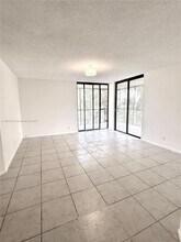 10401 W Broward Blvd, Unit 411 in Plantation, FL - Building Photo - Building Photo