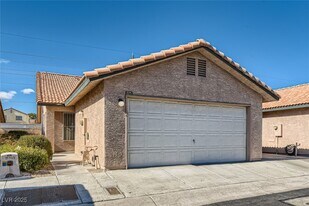 225 Crosswind Way in Las Vegas, NV - Building Photo