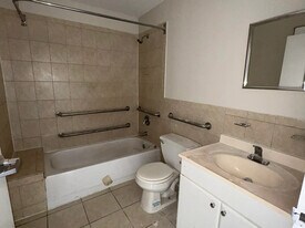 119 Elizabeth Ave in Newark, NJ - Building Photo