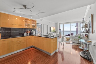 6799 Collins Ave in Miami, FL - Building Photo - Building Photo
