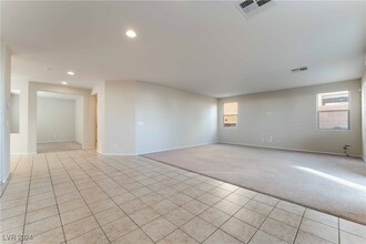 6728 Towerstone St in North Las Vegas, NV - Building Photo - Building Photo