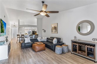 824 Tanbark Dr in Naples, FL - Building Photo - Building Photo