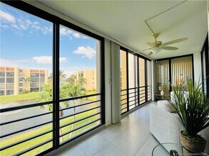 3442 NE Causeway Blvd in Jensen Beach, FL - Foto de edificio - Building Photo