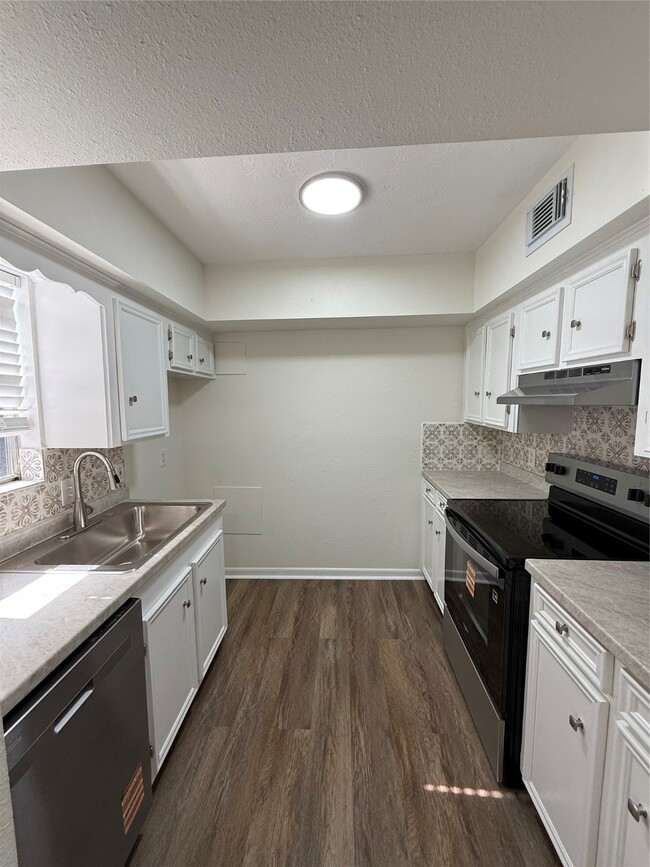 property at 503 Park Ln
