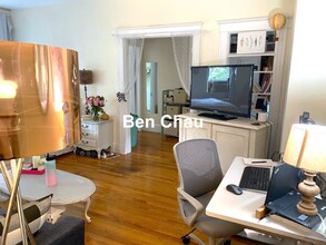 1610 Massachusetts Ave, Unit 15B in Cambridge, MA - Foto de edificio - Building Photo