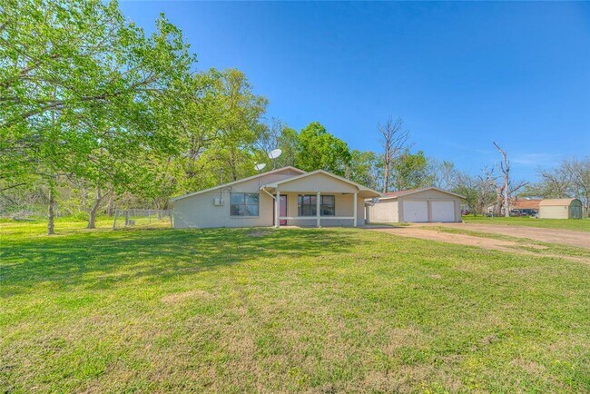 property at 20 W Oak Rdg Dr