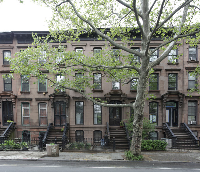 416 Vanderbilt Ave in Brooklyn, NY - Building Photo - Building Photo