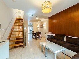 208 Washington Ave in Miami Beach, FL - Building Photo