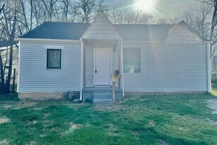 742 N Warren Ave in Springfield, MO - Building Photo