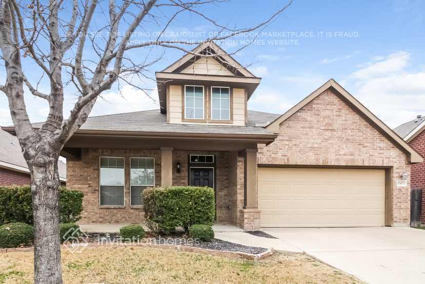 15453 Yarberry Dr in Roanoke, TX - Building Photo