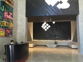 151 SE 1st St, Unit 1504 in Miami, FL - Building Photo