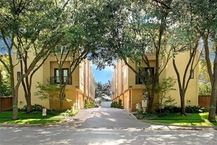 4050 McKinney Ave in Dallas, TX - Building Photo