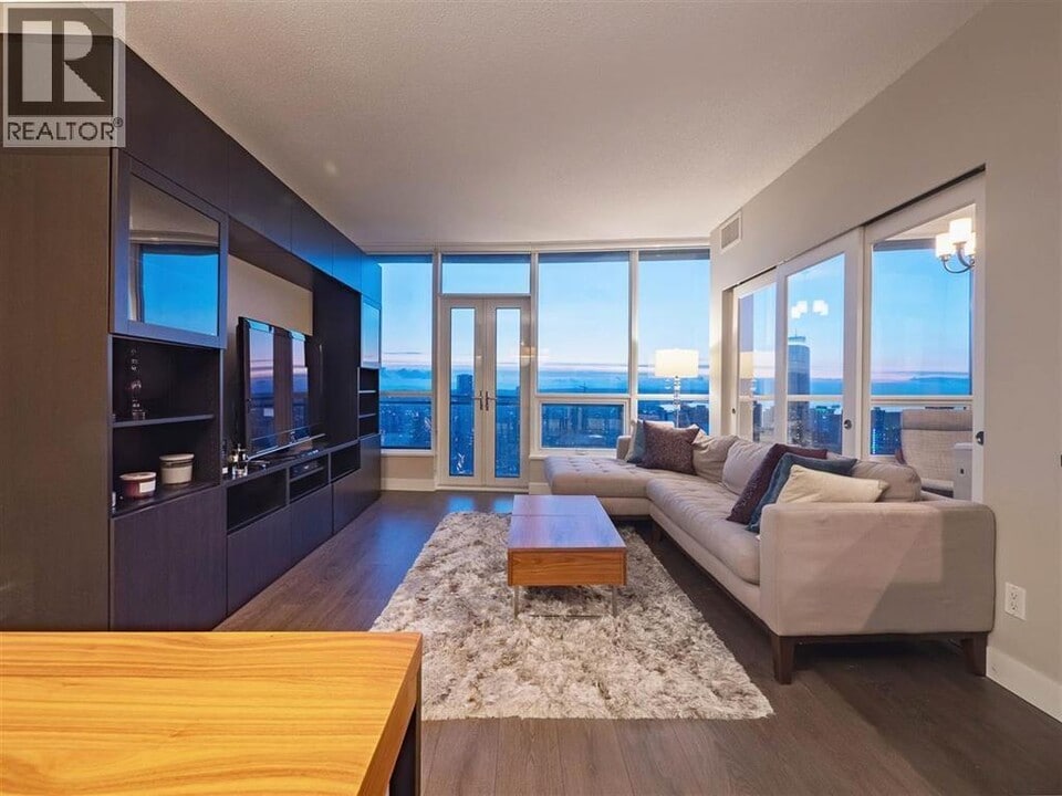 833 Seymour St in Vancouver, BC - Building Photo