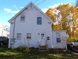27 Pierce St in Orono, ME - Building Photo