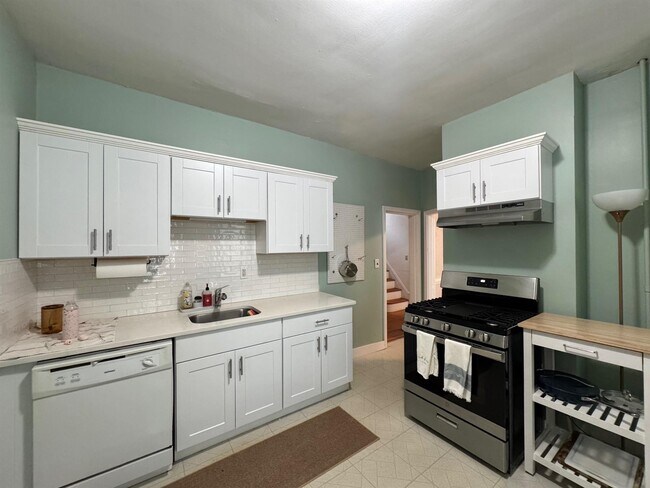 22 Spencer Ave, Unit 1