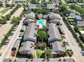 Seacrest Apartments in Garland, TX - Building Photo - Building Photo