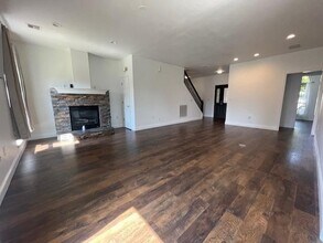 1813 SW Pine Ave in Bentonville, AR - Building Photo - Building Photo